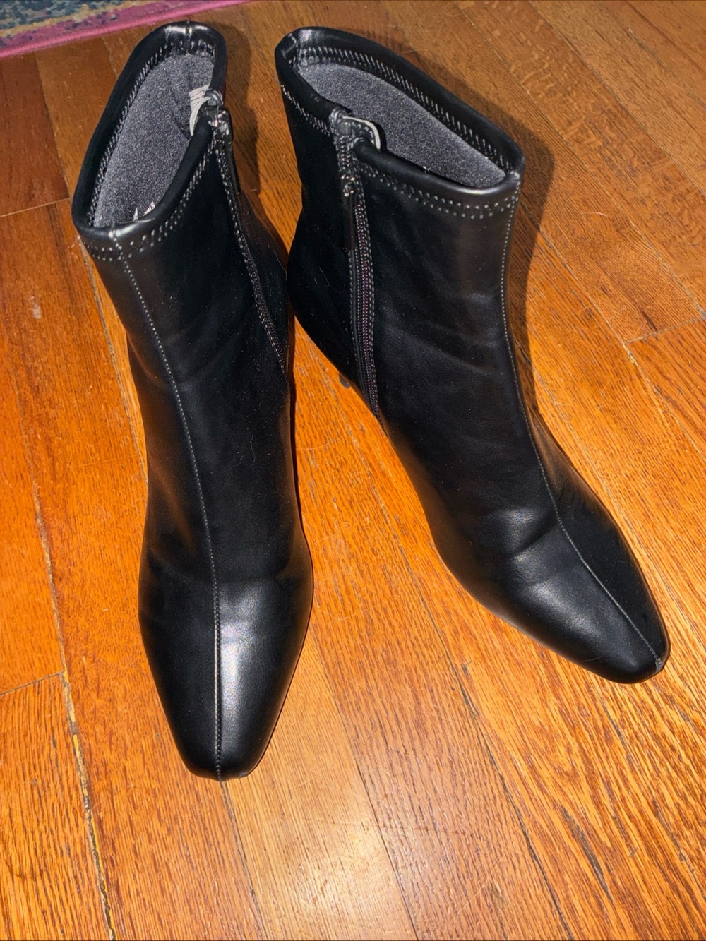 Women's Black Leather Pointed Ankle Booties with Side Zip